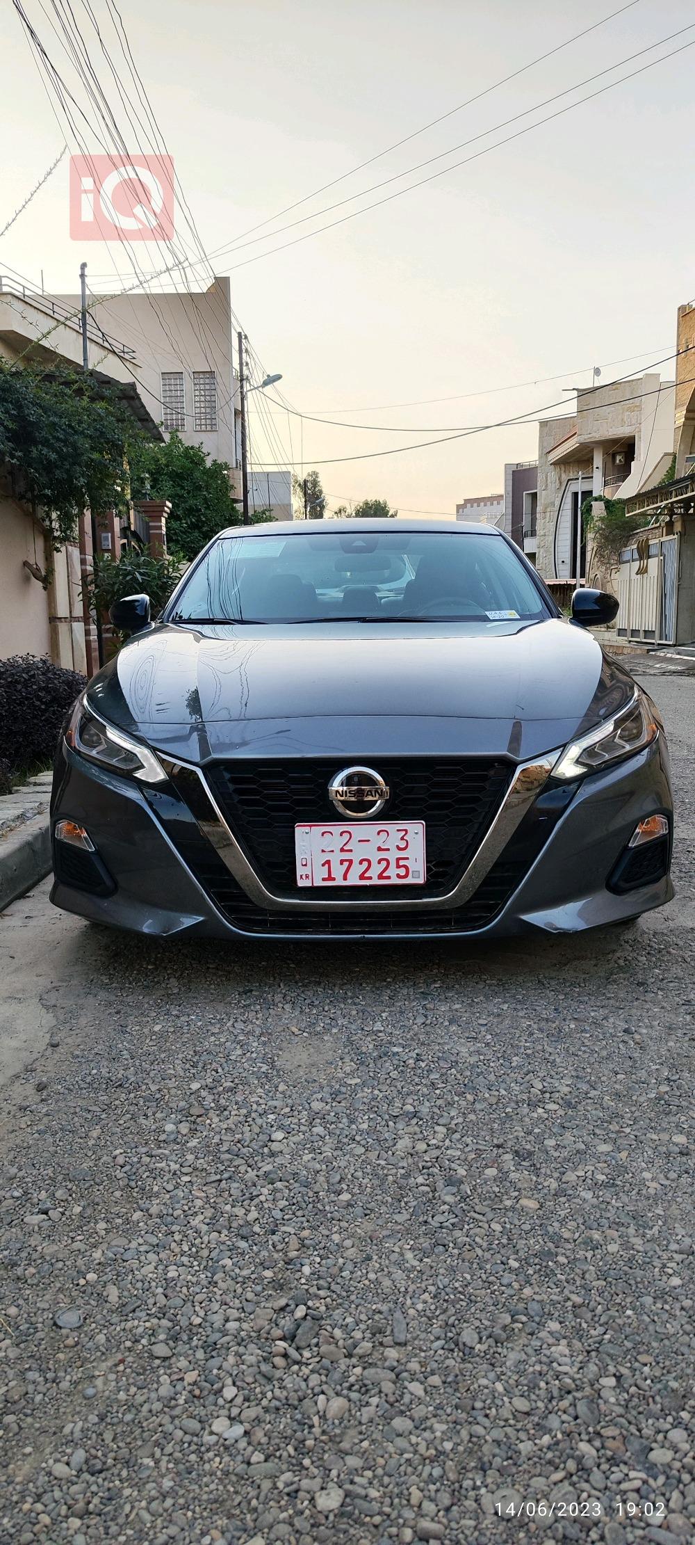 Nissan Altima